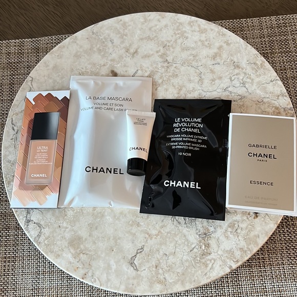 Chanel travel size sample set - Picture 2 of 6